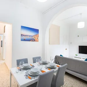 Lovely Flat-hosted By Sweetstay Appartamento Sliema